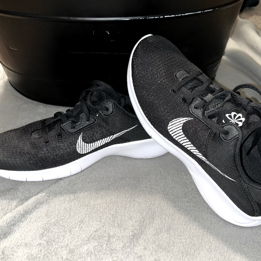 Nike Woman’s Running Shoes Size 9
